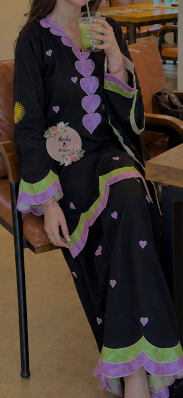 SIYAH
