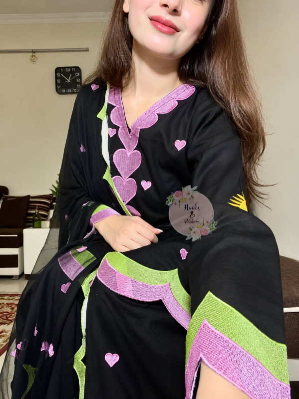 SIYAH